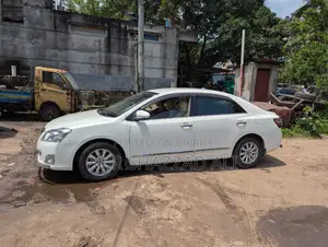 Toyota Premio 1.5 Front-Wheel Drive 2012 Pearl