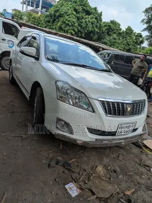 Toyota Premio 1.5 Front-Wheel Drive 2012 Pearl