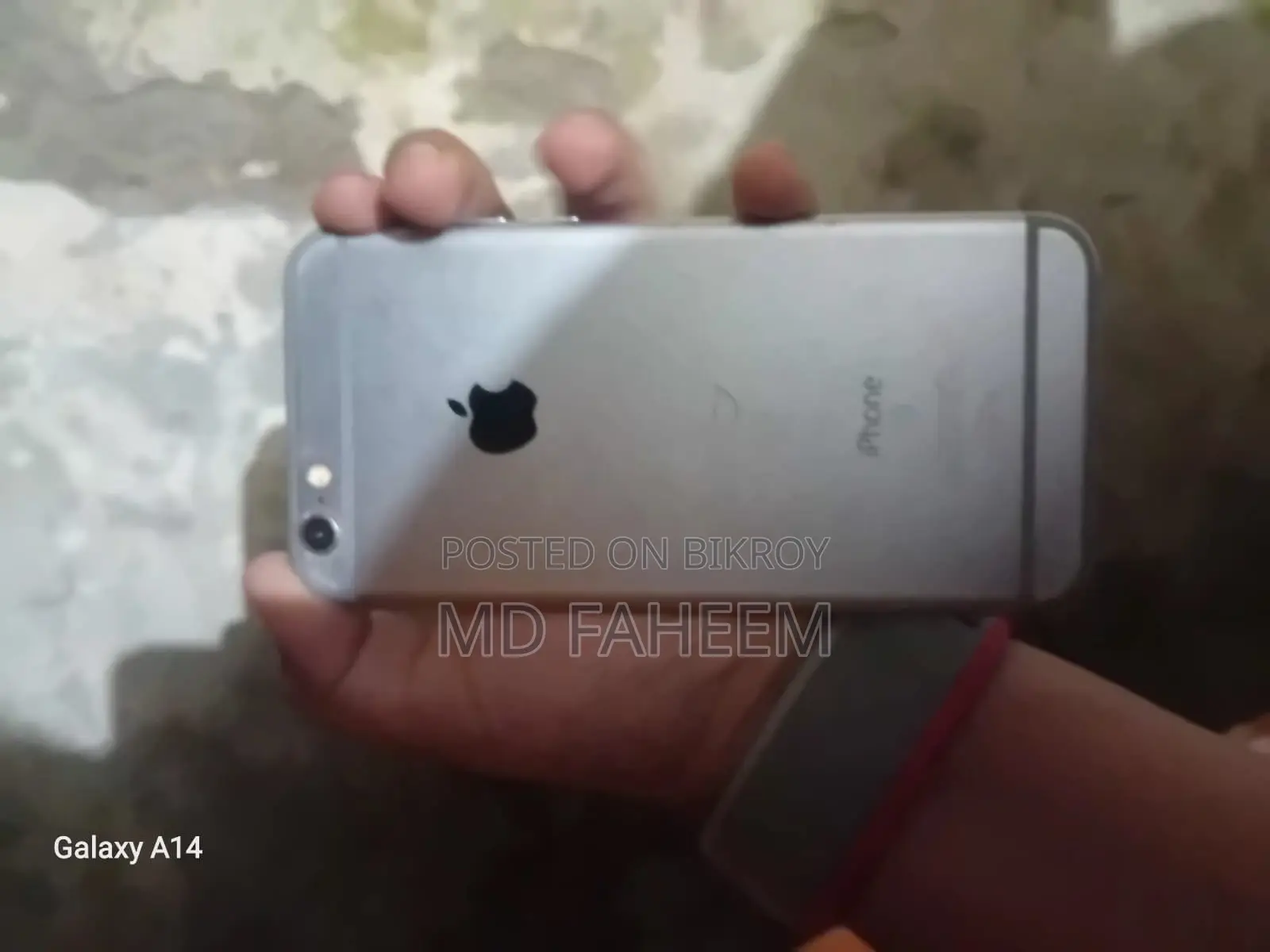 Apple iPhone 6s 64 GB Gray