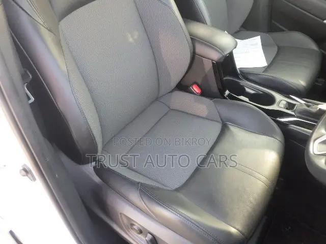 Toyota Corolla Cross 2022 Pearl