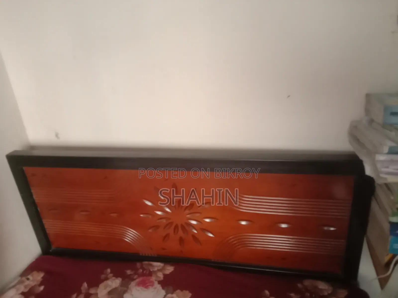 Semi-double bed