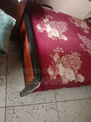 Semi-double bed