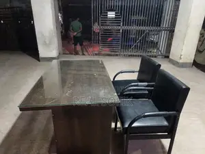 অফিস সেটআপ টেবিল চেয়ার