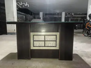 অফিস সেটআপ টেবিল চেয়ার