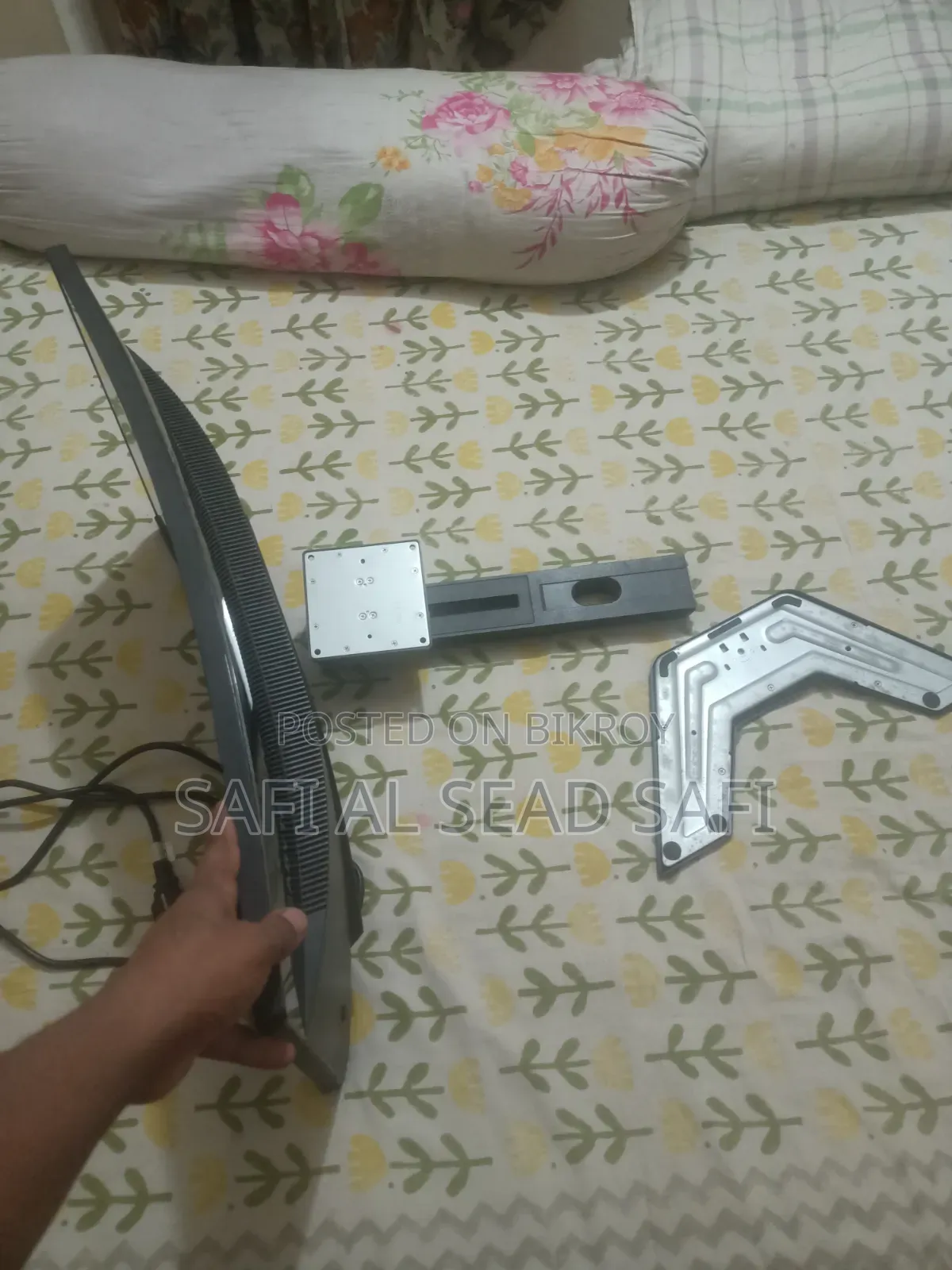 গিগাবাইট জি২৭এফসি এ ২৭-ইঞ্চি কার্ভড গেমিং মনিটর (প্যানেল সমস্যা)