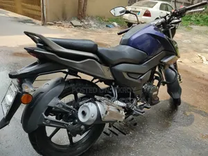 নতুন টিভিএস রাইডার ১২৫ ২০২৪ নীল