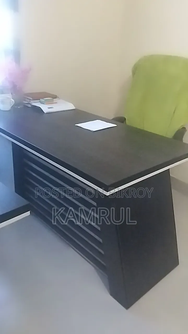 Table & Chair