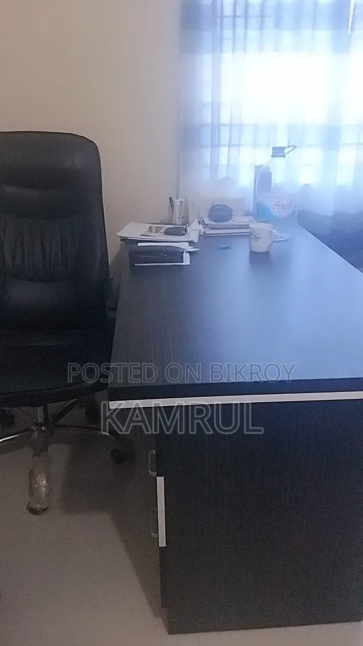 Table & Chair