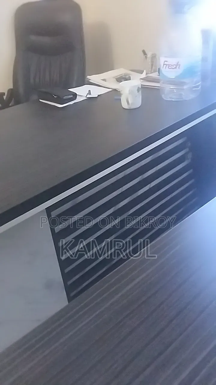 Table & Chair