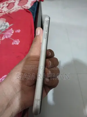 Apple iPhone XR 64 GB White