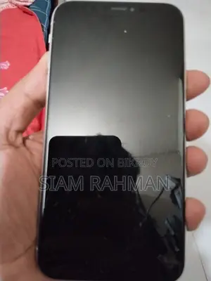 Apple iPhone XR 64 GB White
