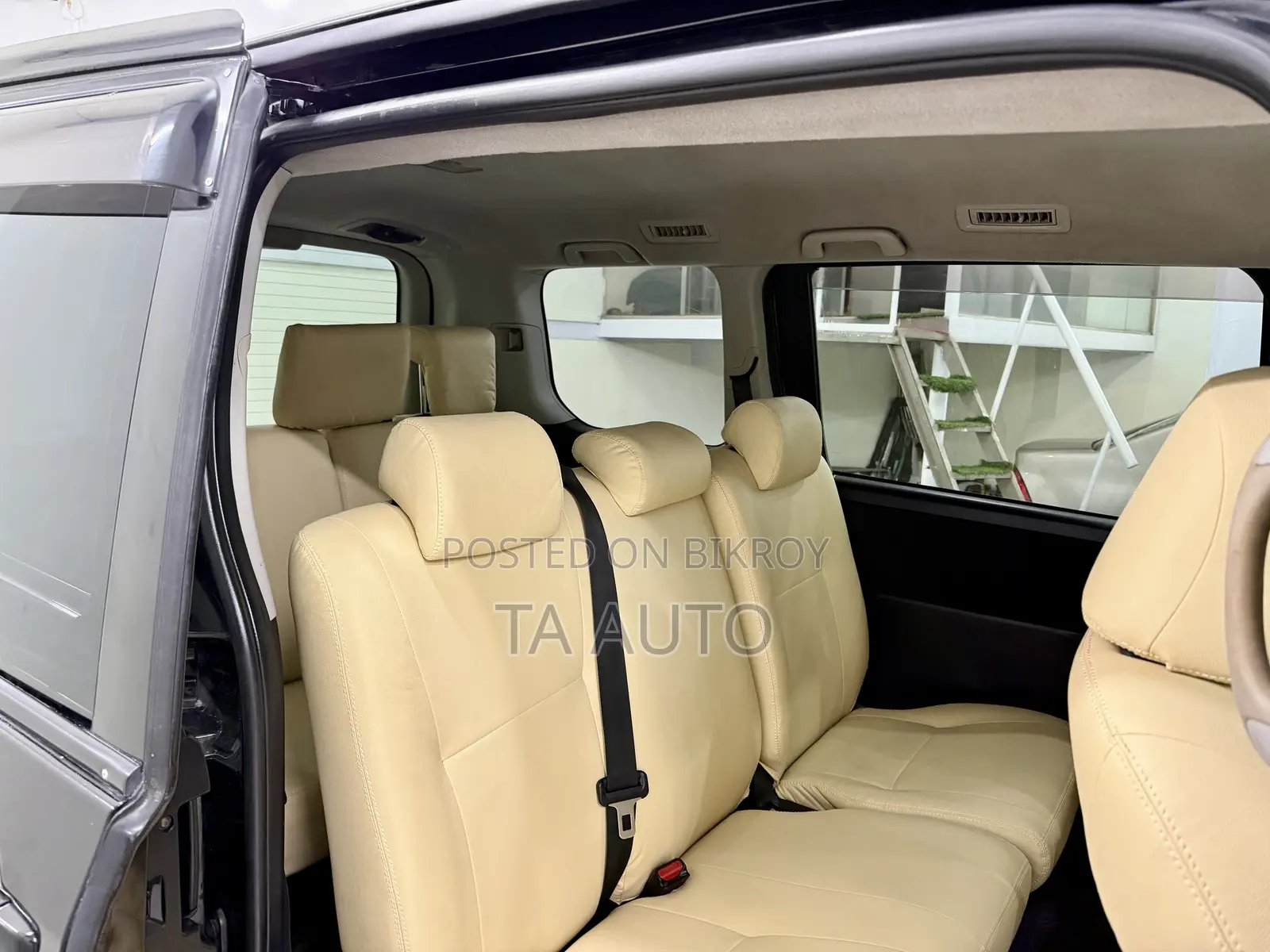 Toyota Noah 2011 Black