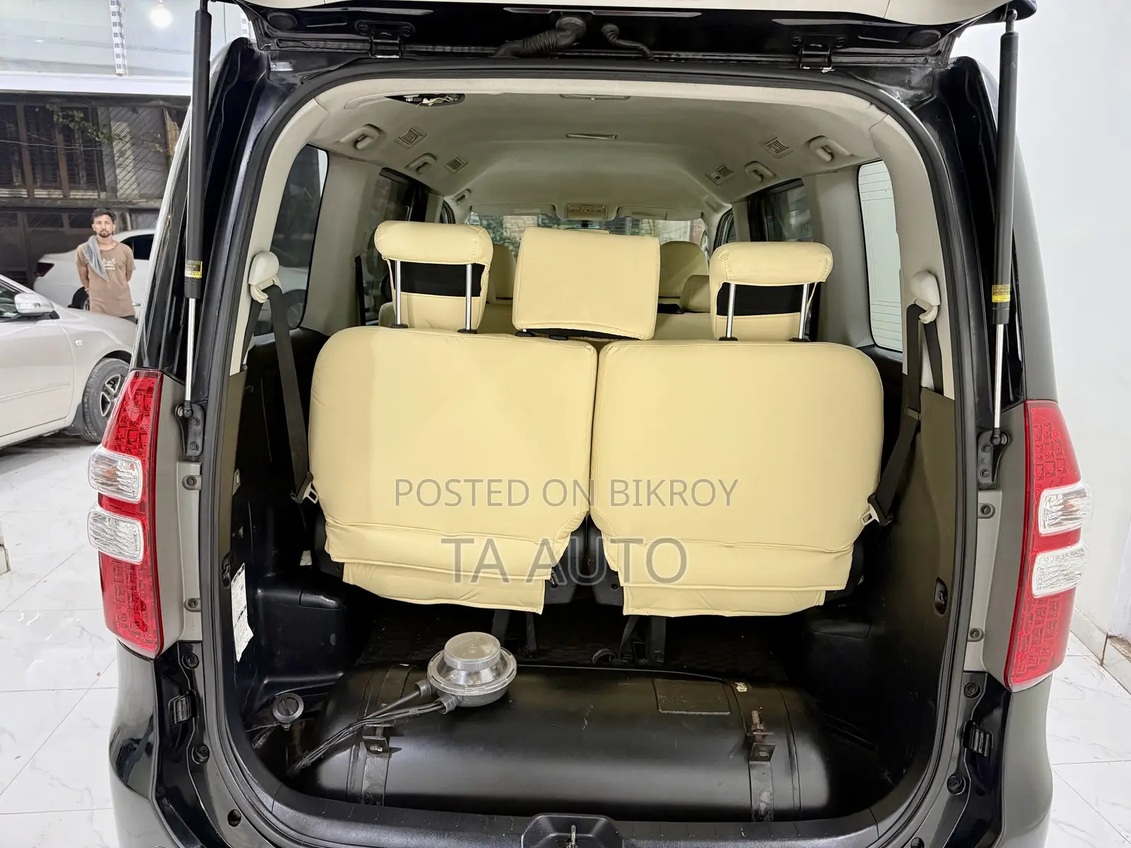 Toyota Noah 2011 Black