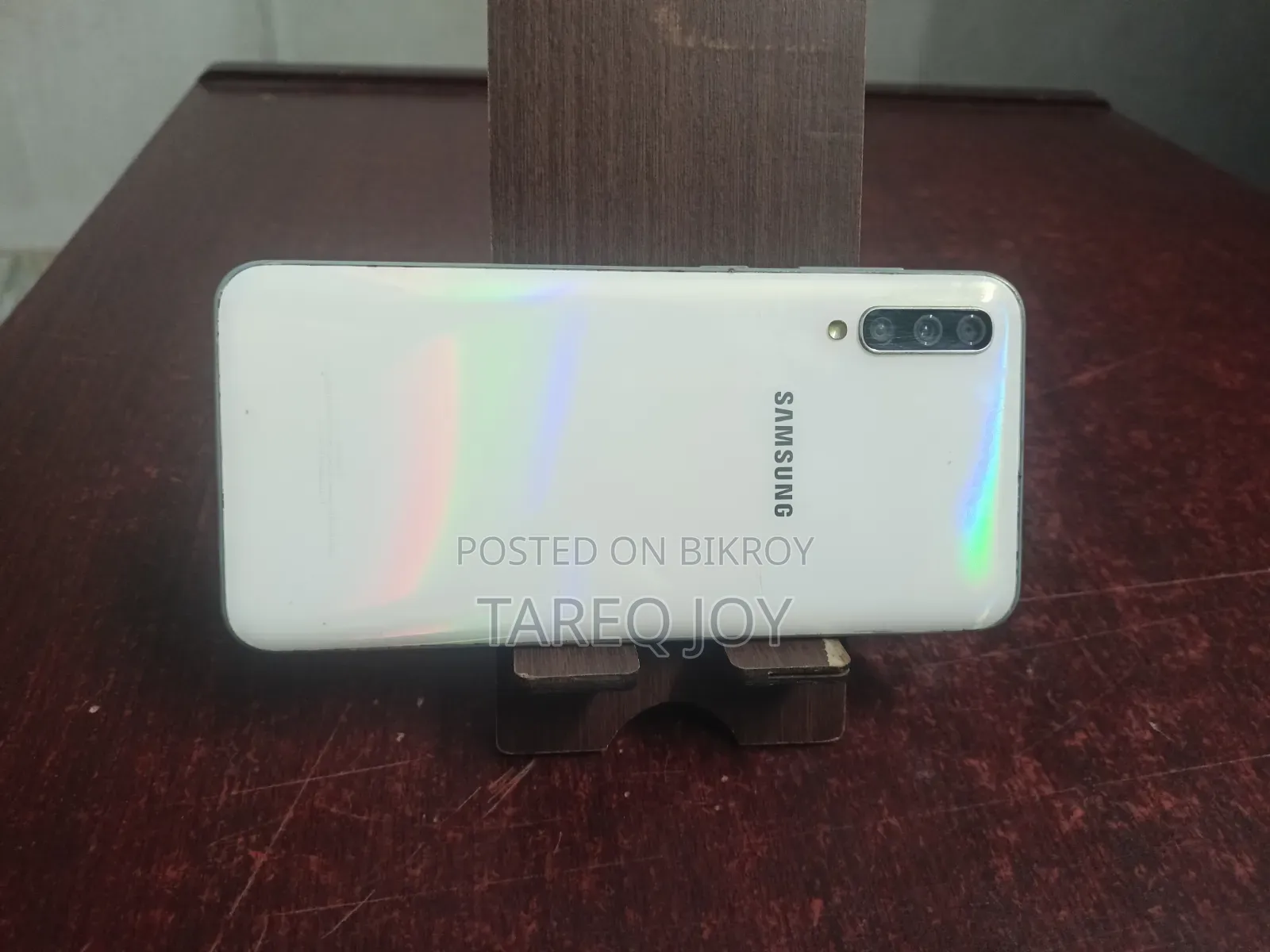 স্যামসাং গ্যালাক্সি এ৫০ ৬৪ জিবি হোয়াইট
