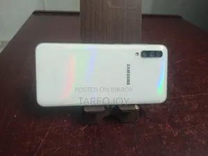 স্যামসাং গ্যালাক্সি এ৫০ ৬৪ জিবি হোয়াইট