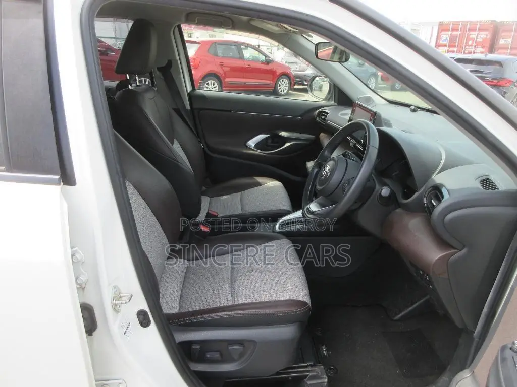 Toyota Yaris Cross 1.5 Hybrid FWD 2021 Pearl