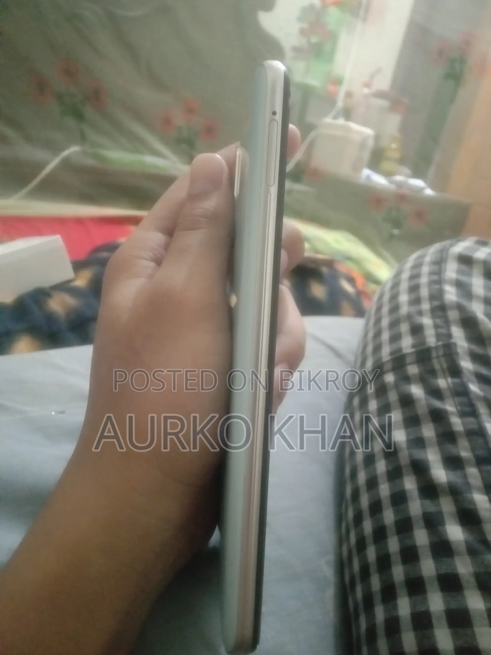নতুন ভিভো ওয়াই৩০ ৫জি ১২৮ জিবি ব্লু