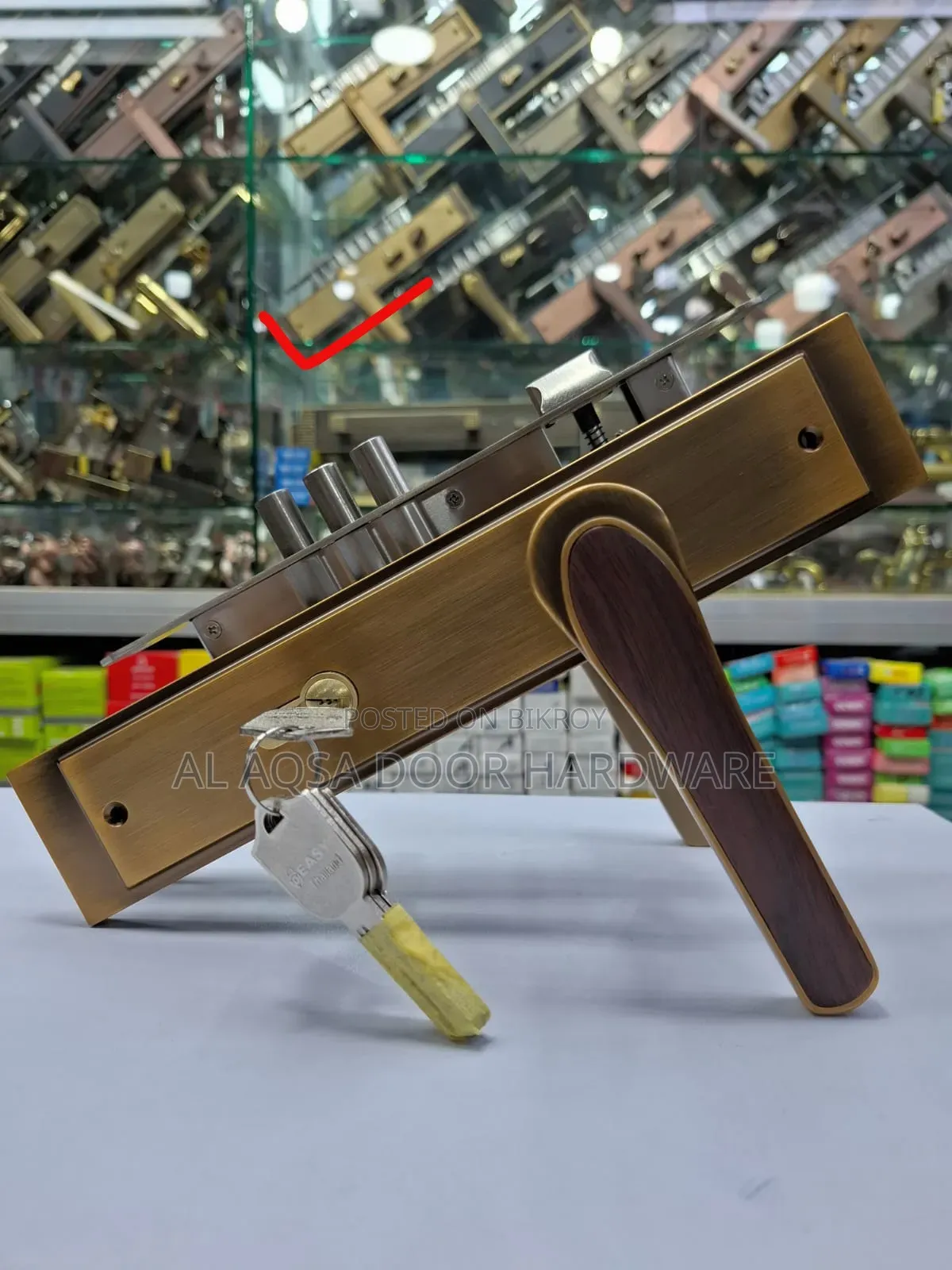 ডোর এন্ড ডোর হার্ডওয়্যার