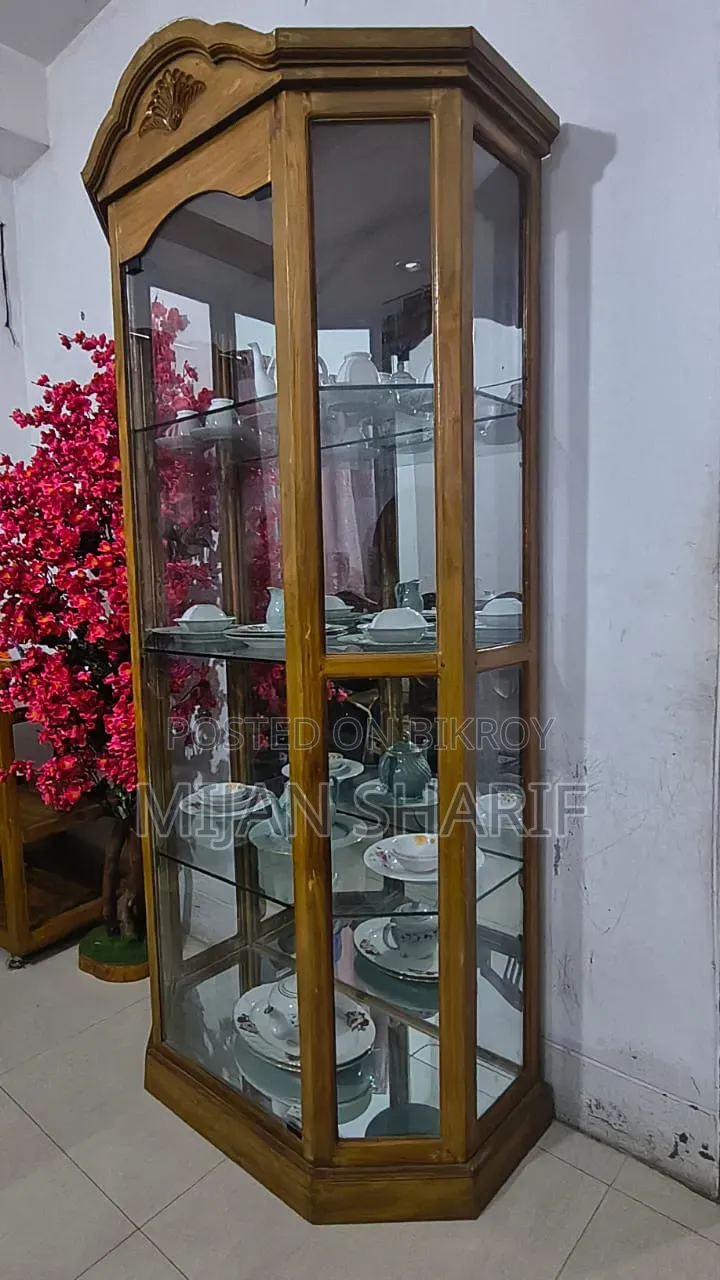 সেগুন কাঠের তৈরী কর্নার শোকেজ