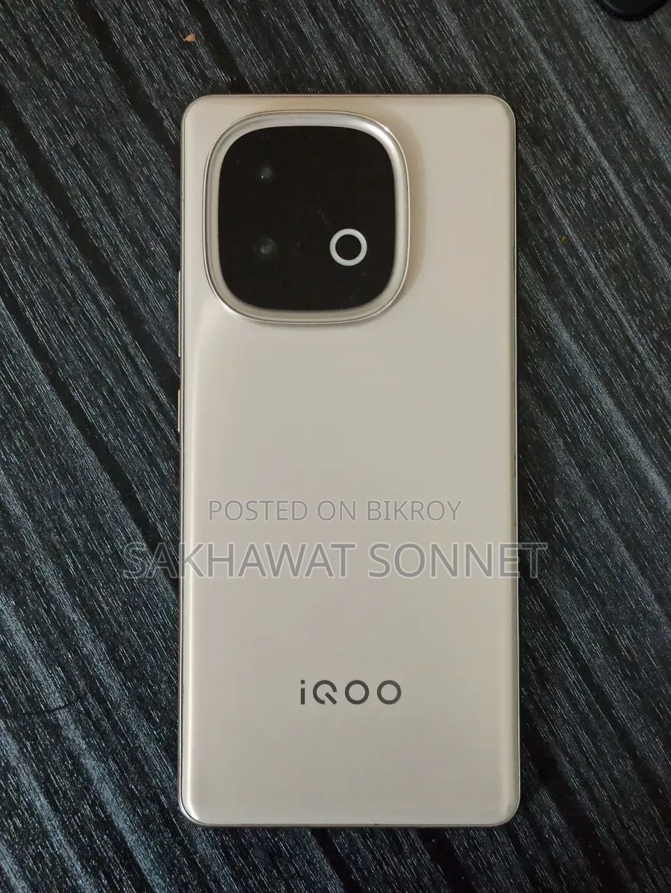iQOO 256 GB Silver