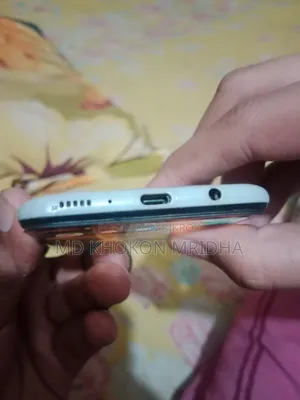 Samsung Galaxy A70 128 GB White