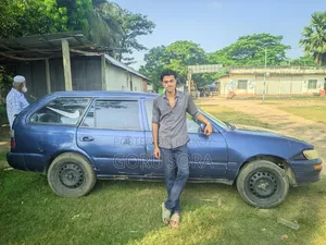 টয়োটা করোল্লা স্টেশন ওয়াগন ১৯৯৬ নীল