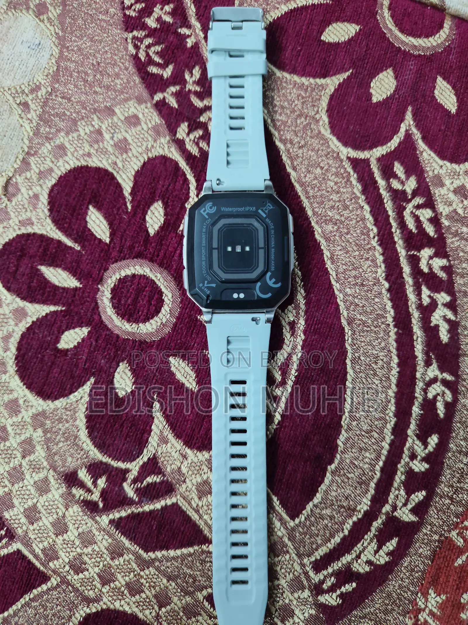 Smart Watch for Sale – Like New With Box & Charger