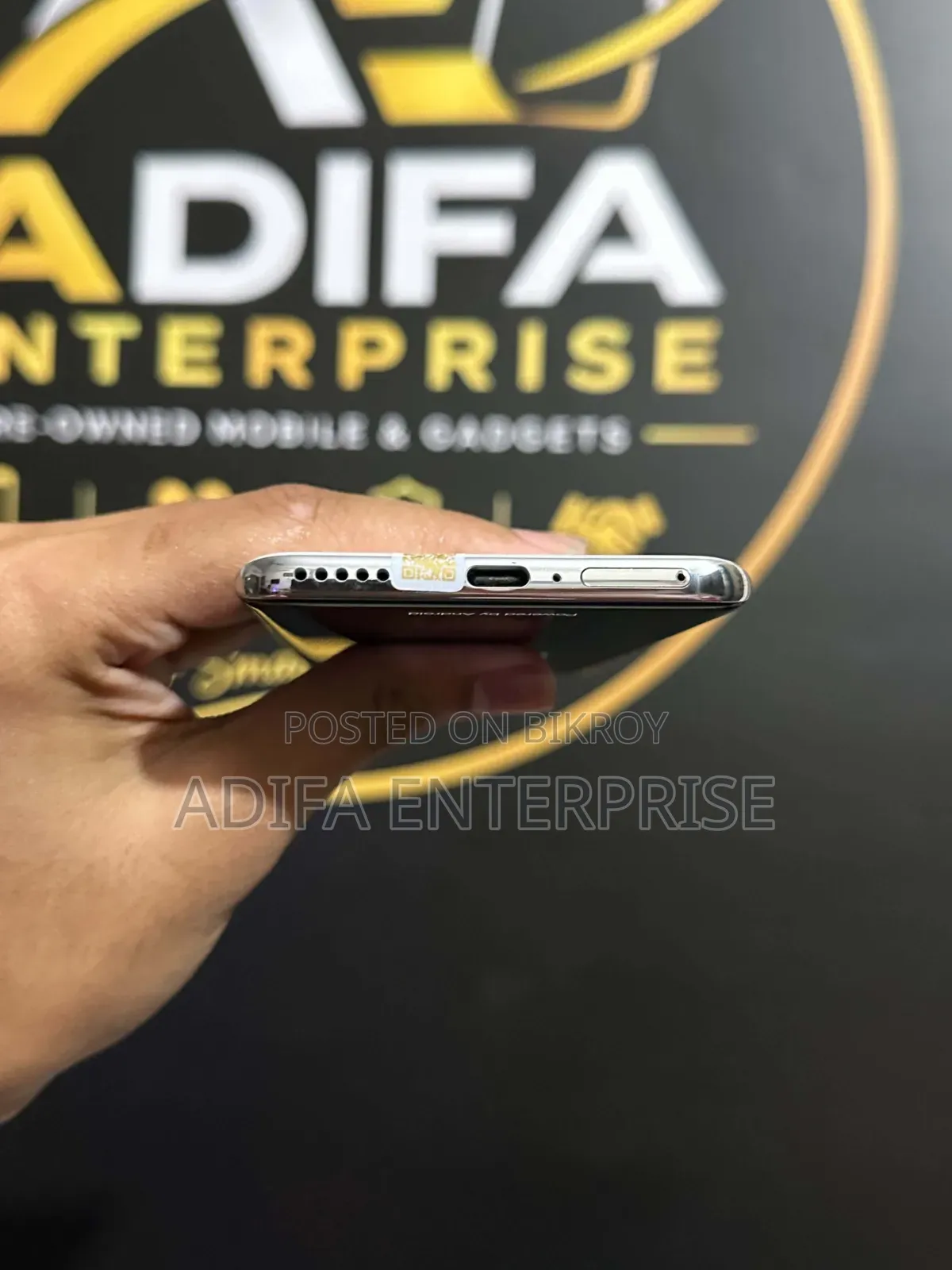 অনার ১০০ ২৫৬ জিবি হোয়াইট