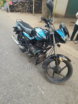 বাজাজ ডিসকাভার ১০০ ২০১২ কালো