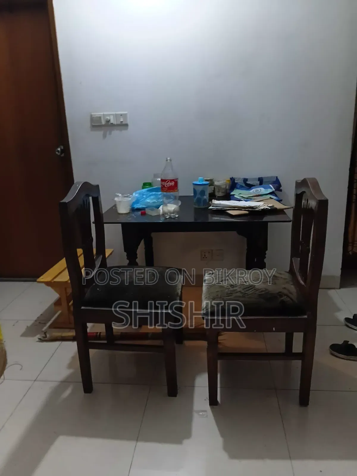 এন্টিক ডাইনিং টেবিল