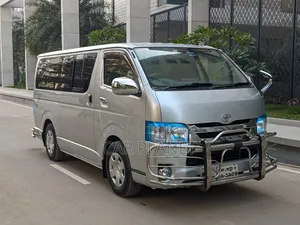 Toyota HiAce 2012 Silver