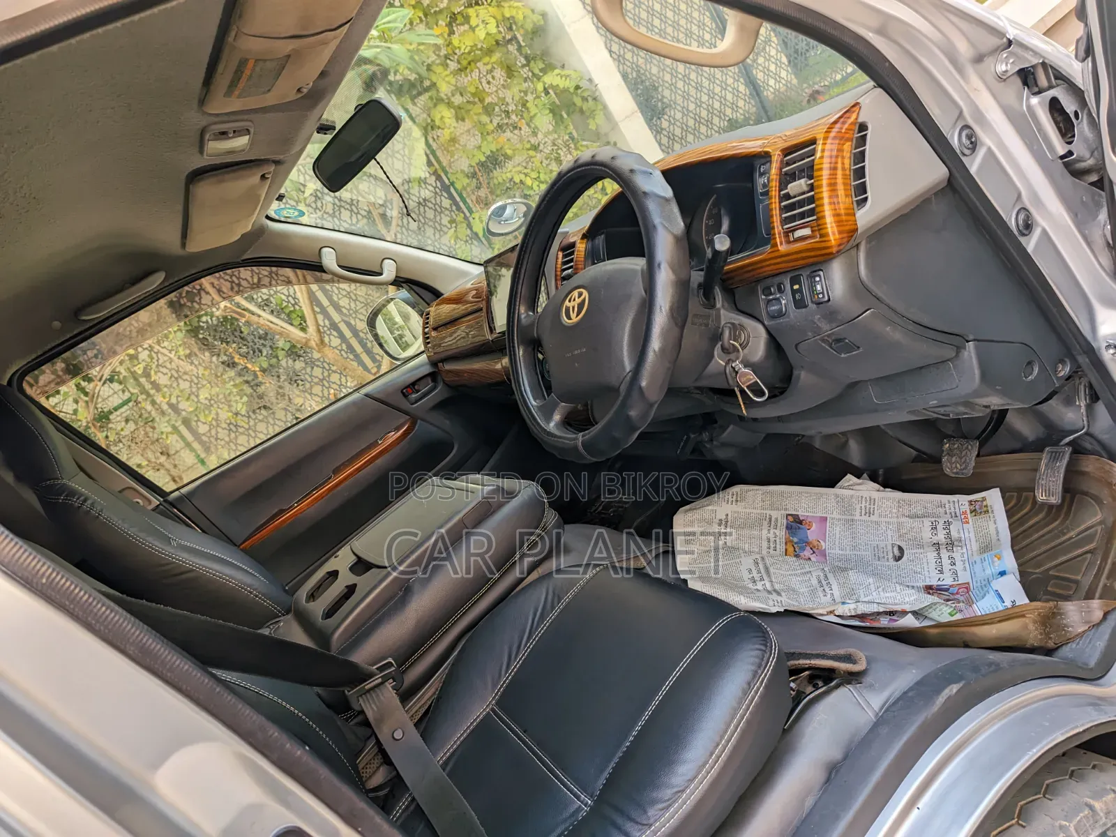 Toyota HiAce 2012 Silver
