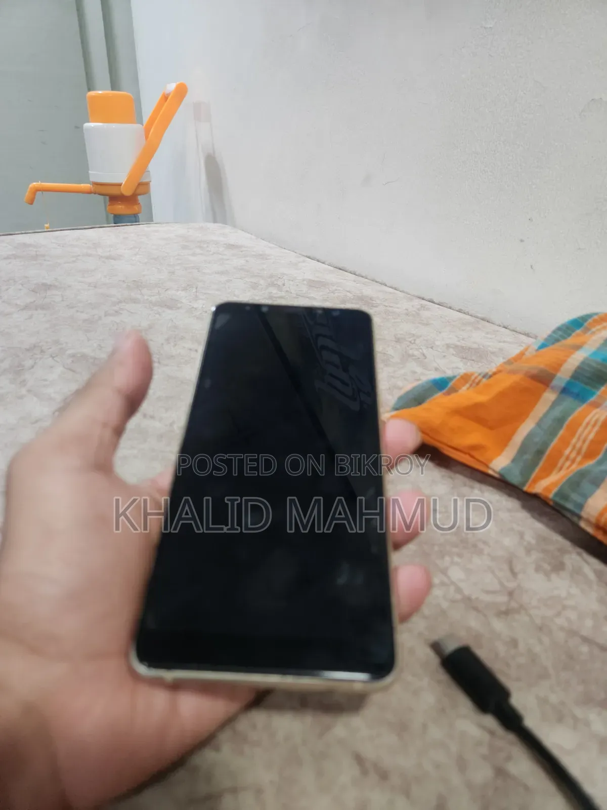 স্যামসাং গ্যালাক্সি এ৮ প্লাস ৬৪ জিবি গোল্ড