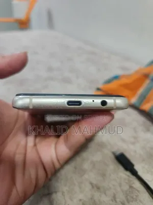 স্যামসাং গ্যালাক্সি এ৮ প্লাস ৬৪ জিবি গোল্ড
