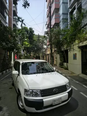 Toyota Probox 1.5 F Two-Wheel Drive 2011 White