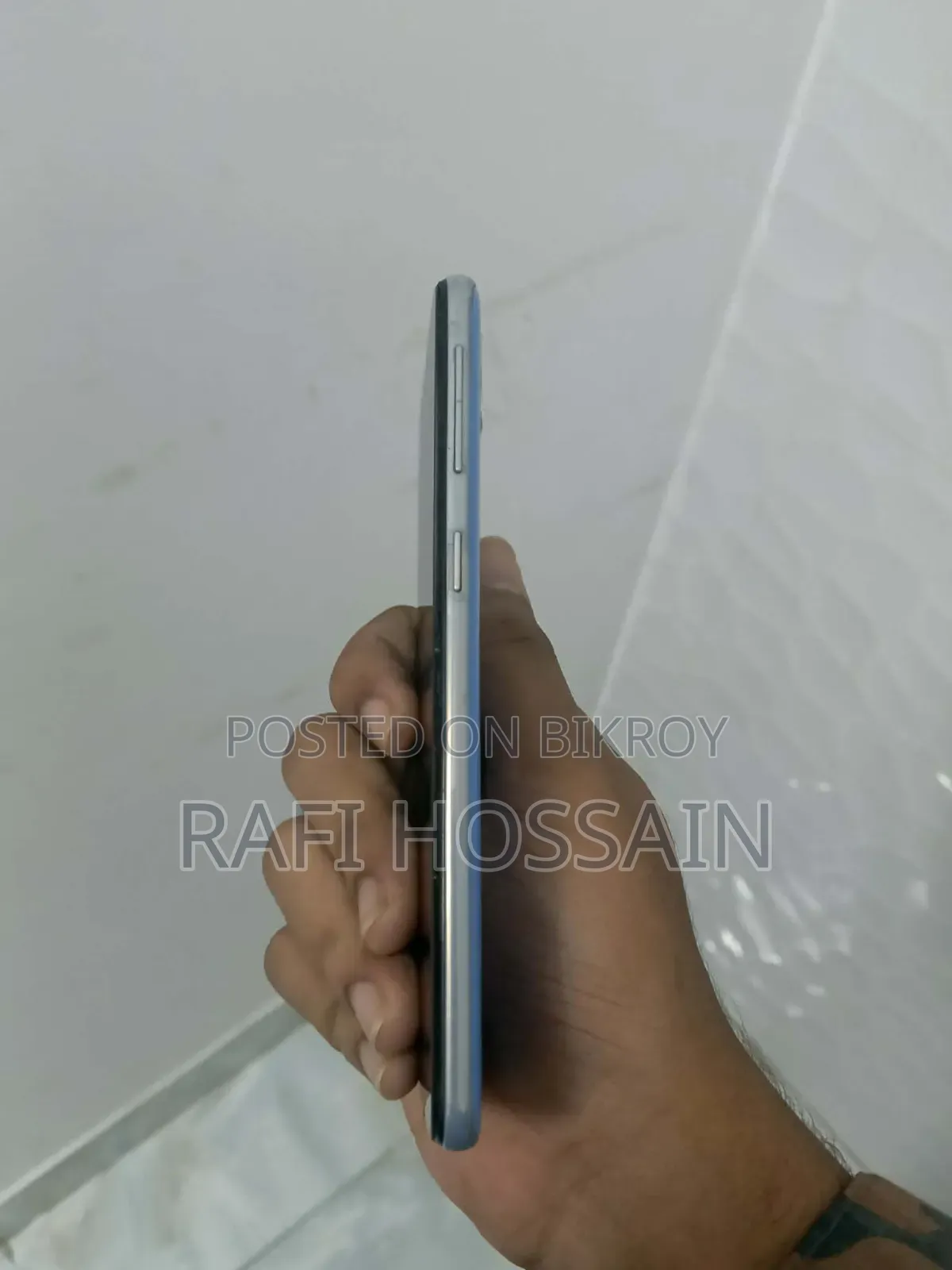 স্যামসাং গ্যালাক্সি এ৪০ ৬৪ জিবি নীল