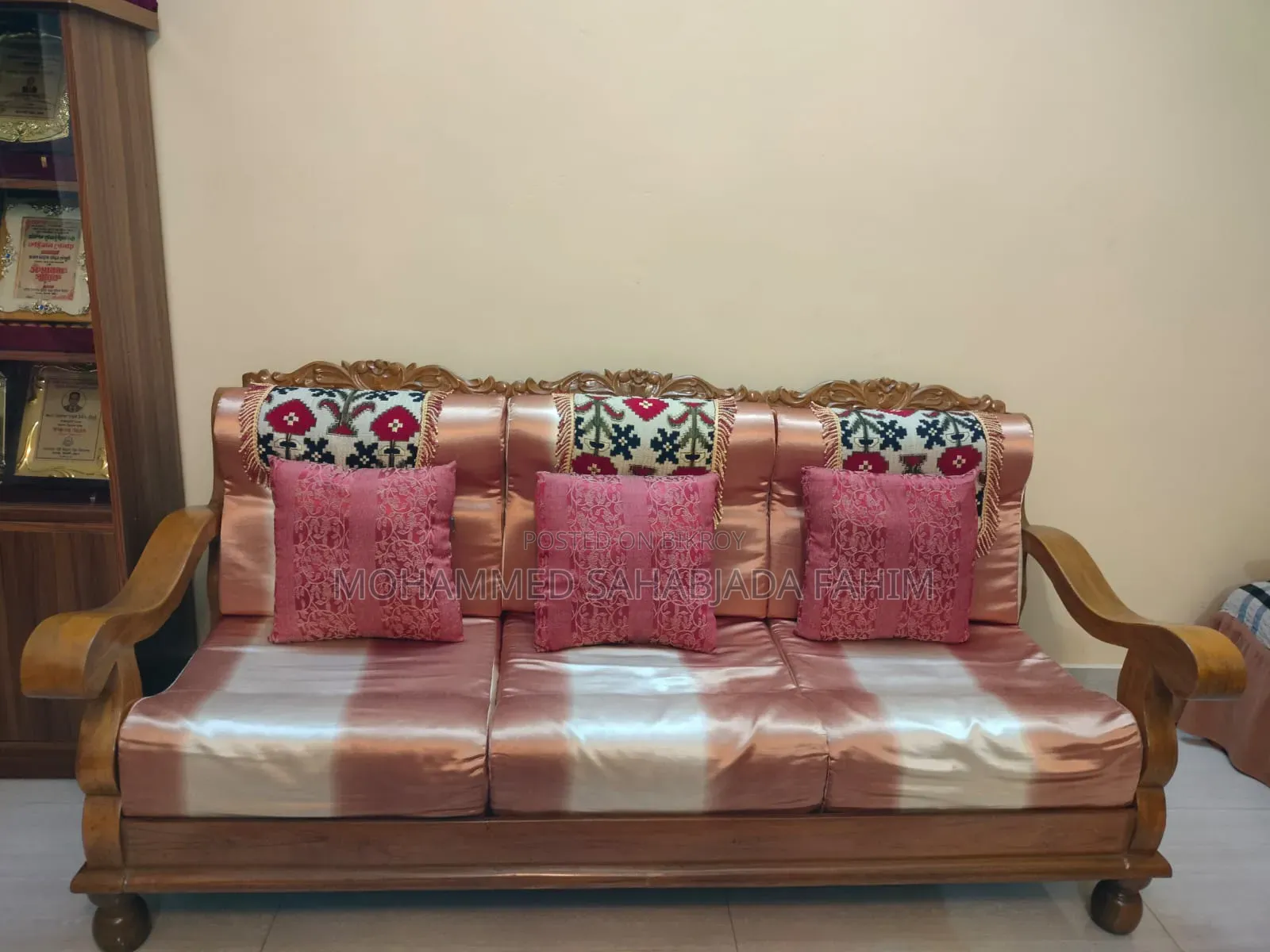 অরিজিনাল সেগুন কাঠের তৈরী সোফা (৩+১+১)