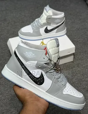 Dior X Air Jordan 1 Retro High (DR001) Sneakers