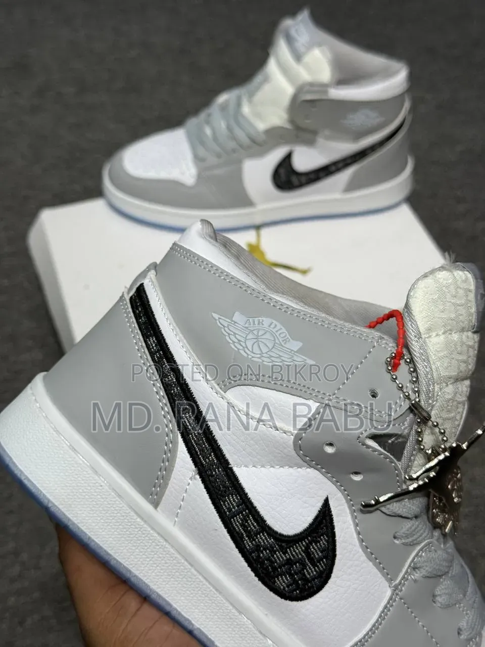 Dior X Air Jordan 1 Retro High (DR001) Sneakers