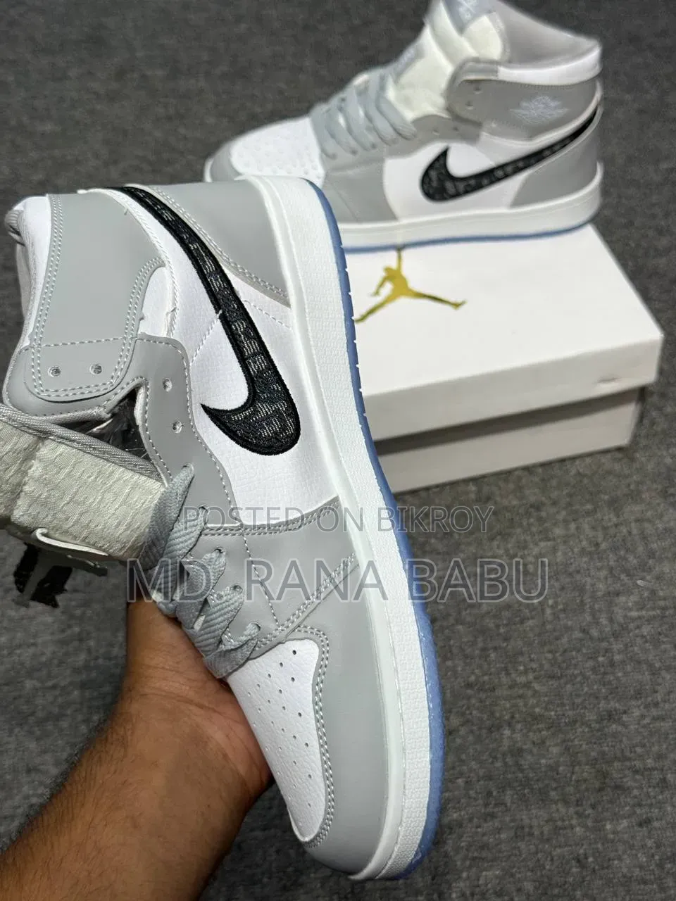 Dior X Air Jordan 1 Retro High (DR001) Sneakers