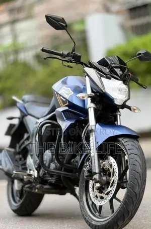 ইয়ামাহা এফজেডএস ভি২ ২০১৮ ব্লু