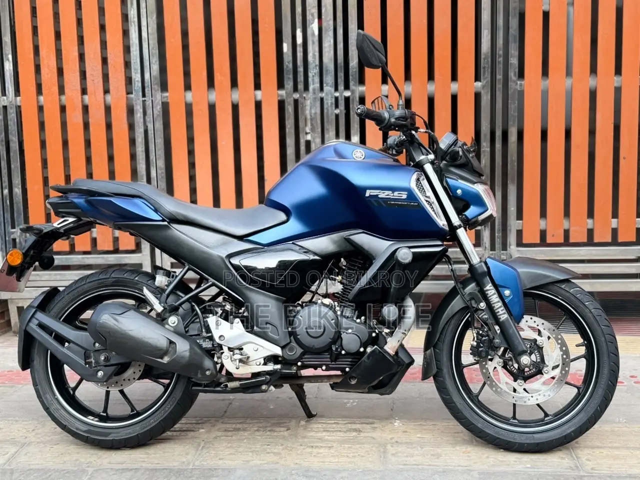 Yamaha FZS V4 ২০২৫ নীল