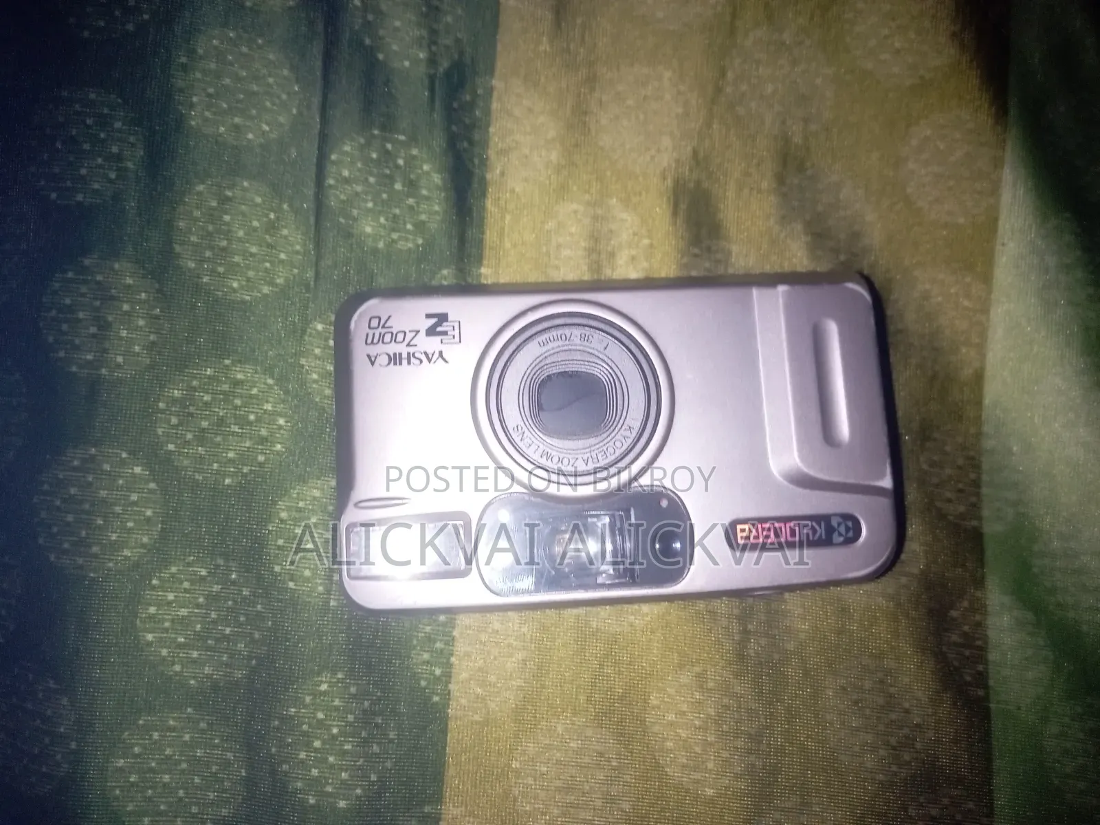 Yashica Zoomate 70