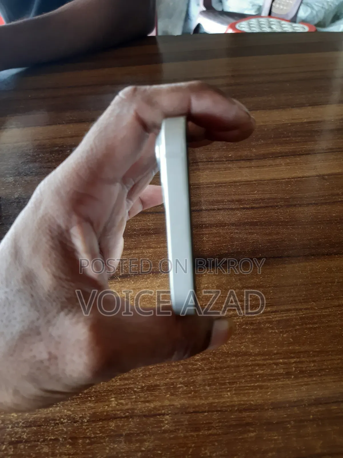 অ্যাপল আইফোন ১৩ ১২৮ জিবি হোয়াইট
