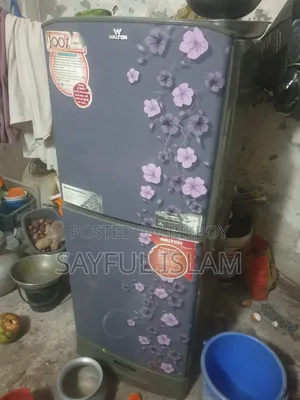 একটি ফ্রীজ বিক্রি করা হবে