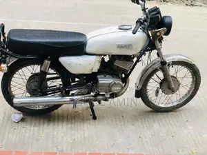 Yamaha 1996 White