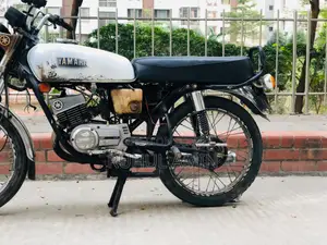 Yamaha 1996 White