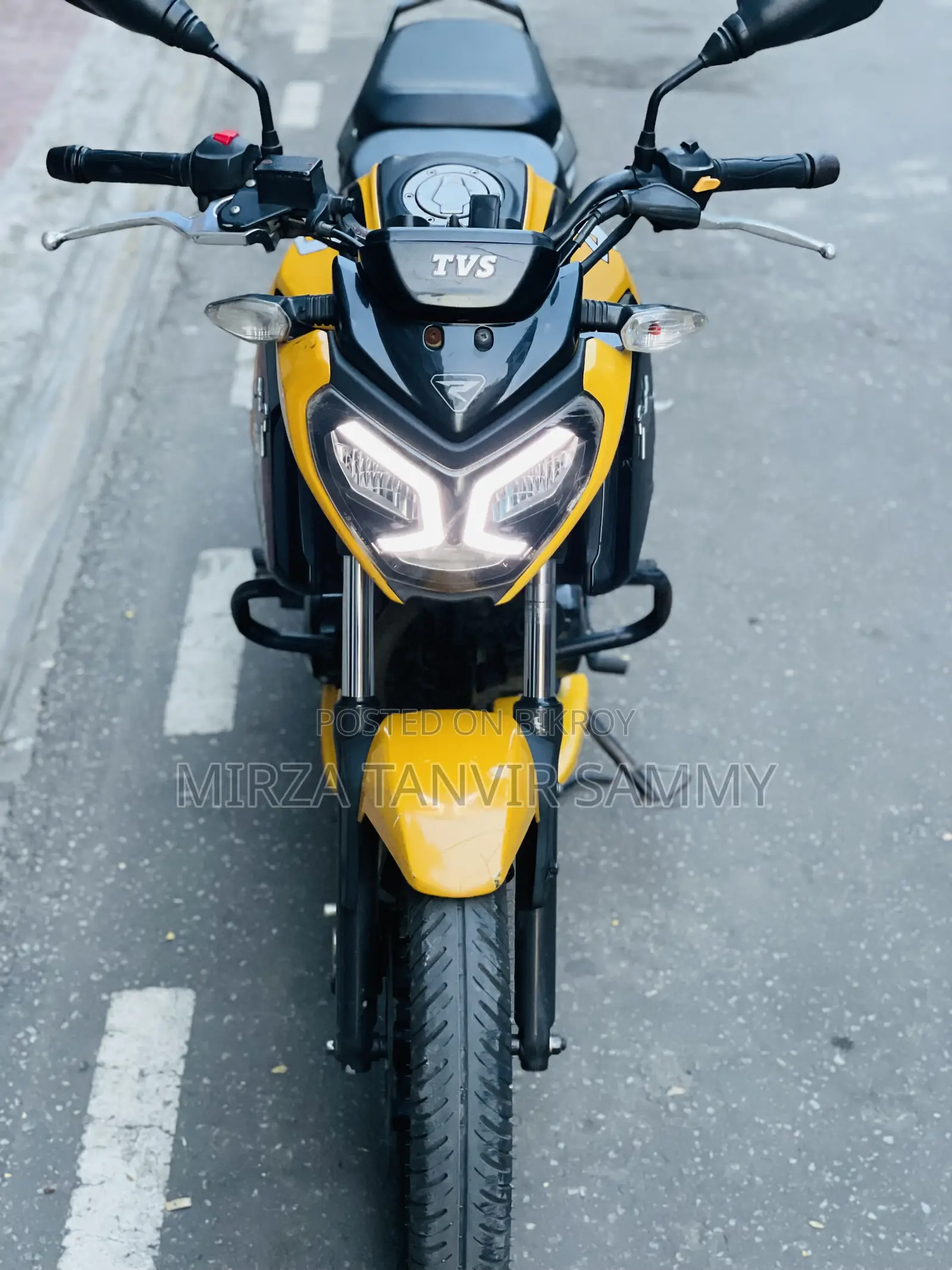 TVS Raider 125 2022 Yellow