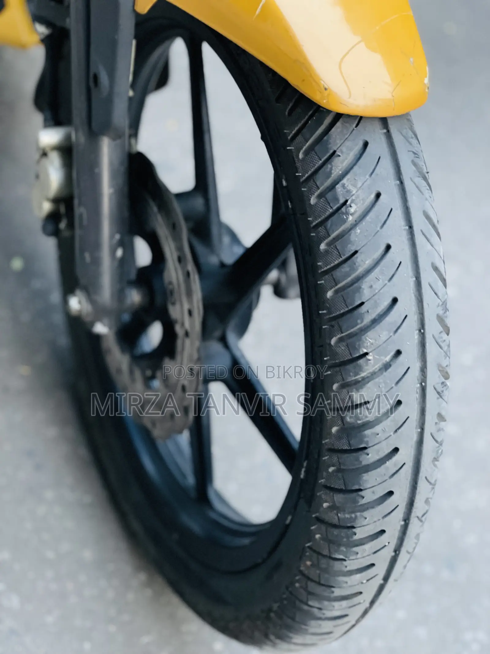 TVS Raider 125 2022 Yellow