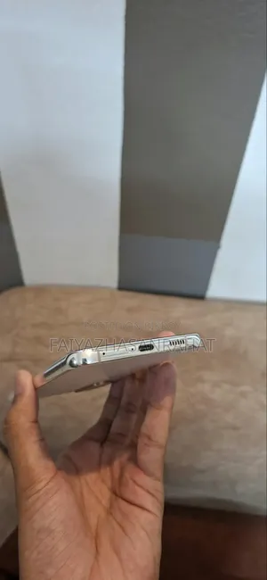 Samsung Galaxy S22+ 5G 256 GB Silver
